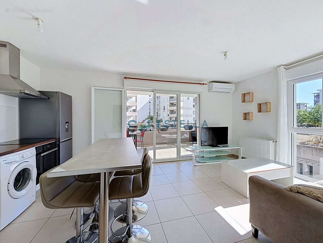 T2 vendu loué, Investissement locatif, Terrasse & Parking, Sarrola-Carcopino - photo 3