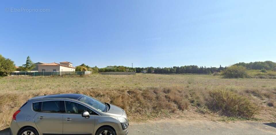 Terrain à LESPIGNAN