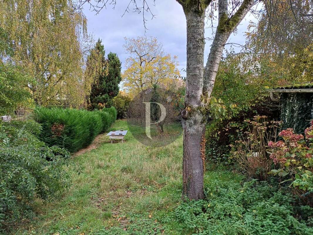 Terrain constructible verrieres le buisson - photo 4