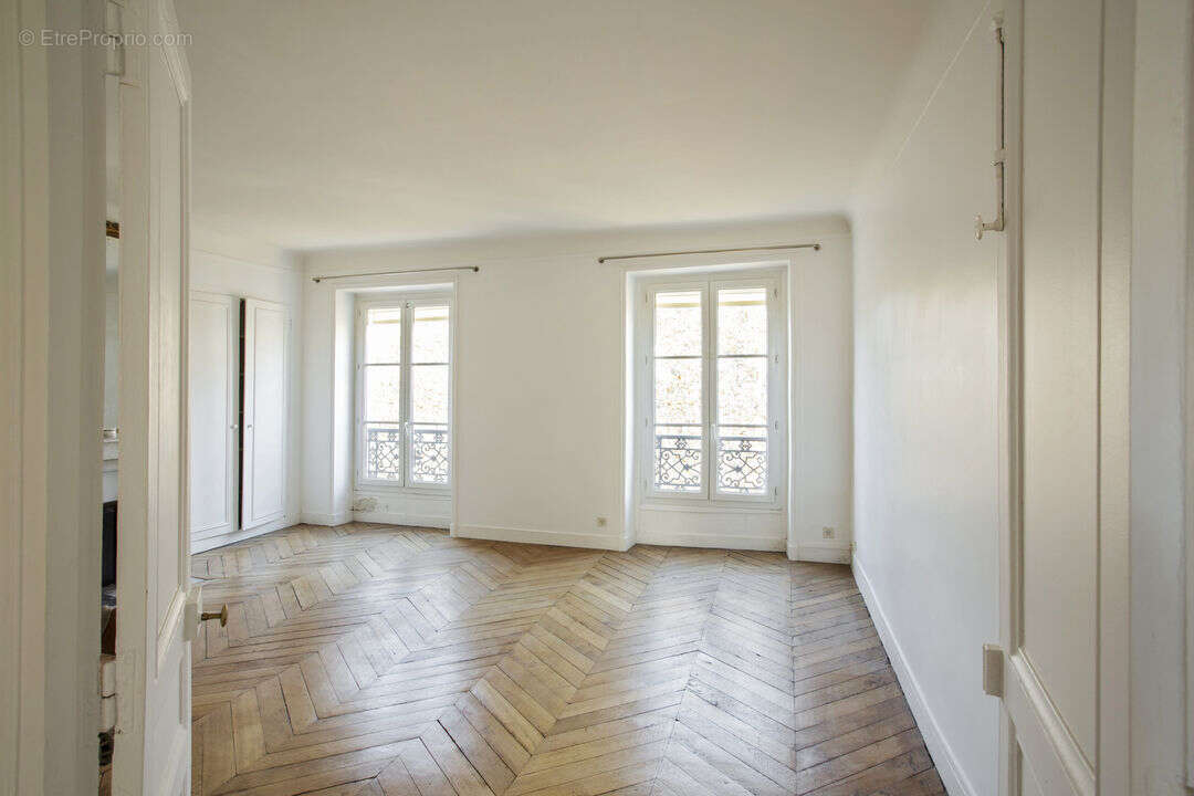 Appartement à PARIS-9E