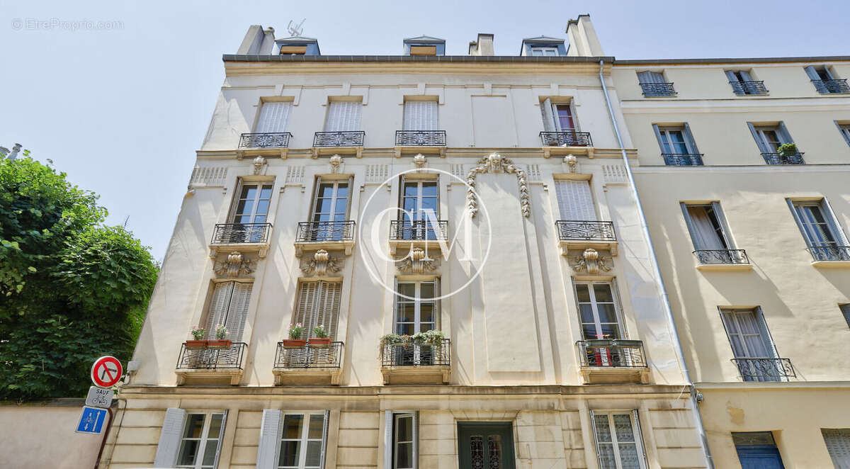 Appartement à VERSAILLES