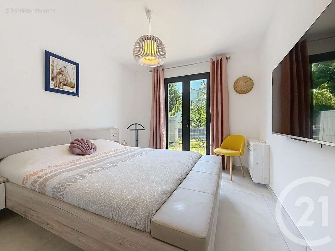 Maison 100 m² à Santa-Lucia-Di-Moriani  - photo 10