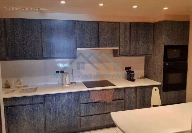 Cuisine Carrelage - Appartement à VILLEFRANCHE-SUR-MER