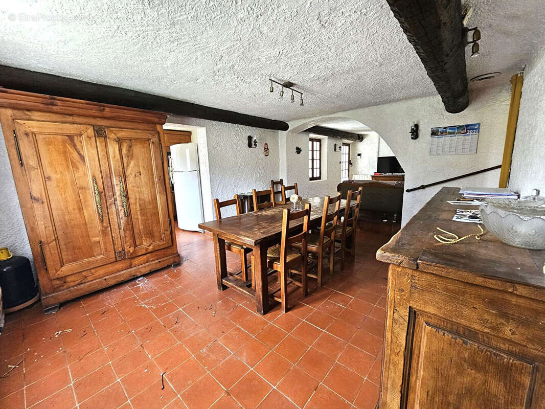 Maison à CUGES-LES-PINS