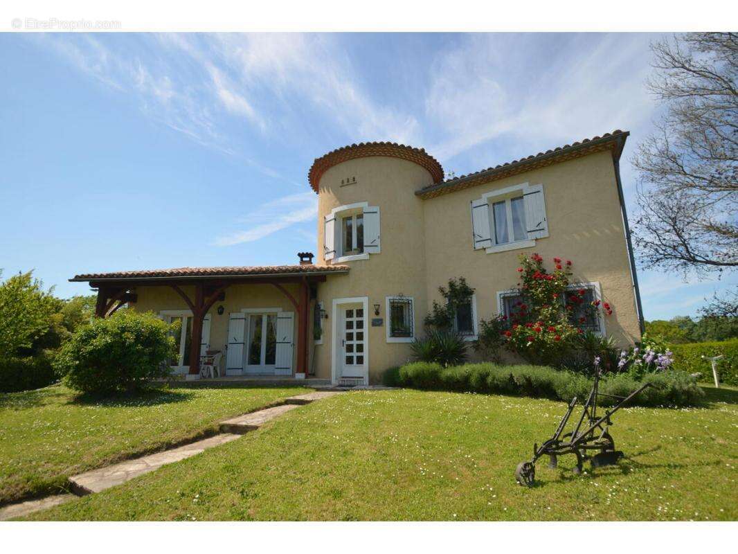 Maison à MONTPON-MENESTEROL