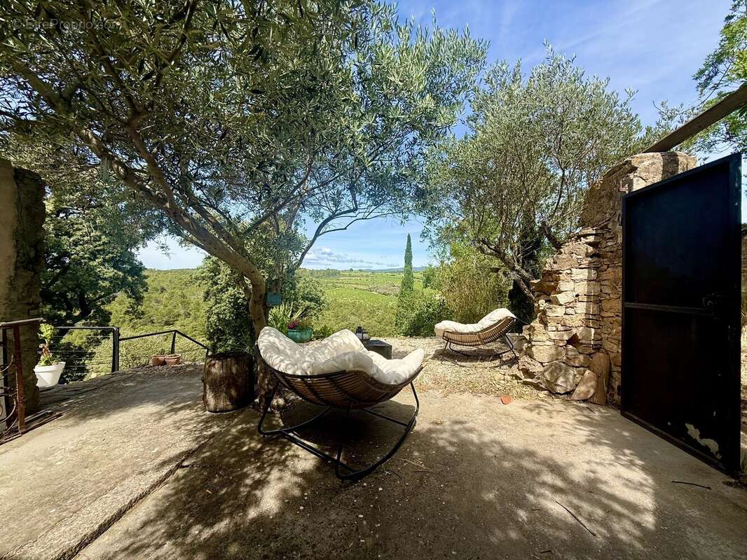 Propriété de caractère avec 2 maisons d'amis, 2 piscines et 9 hectares au cœur du Minervois - photo 12