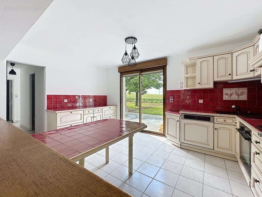 Maison à AVESSAC