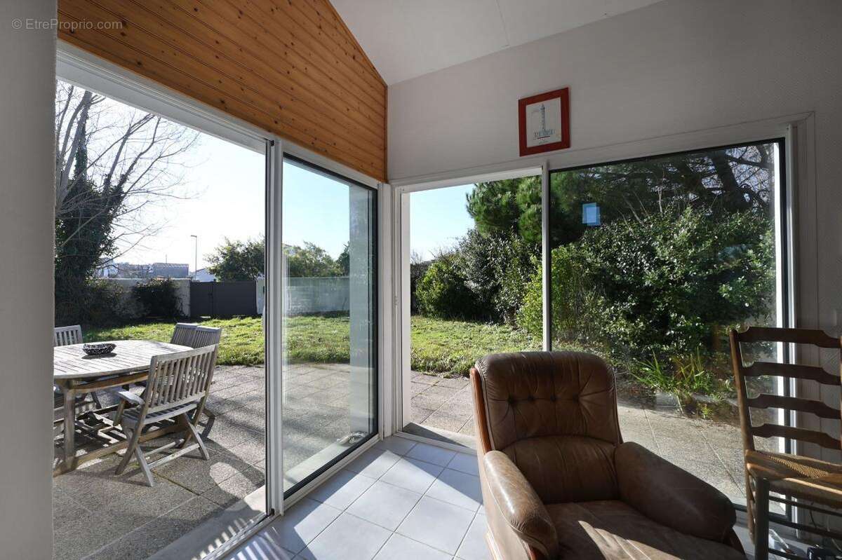 Maison à LES PORTES-EN-RE