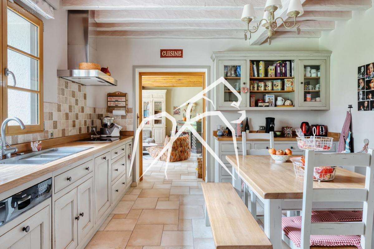 Maison à ISNEAUVILLE