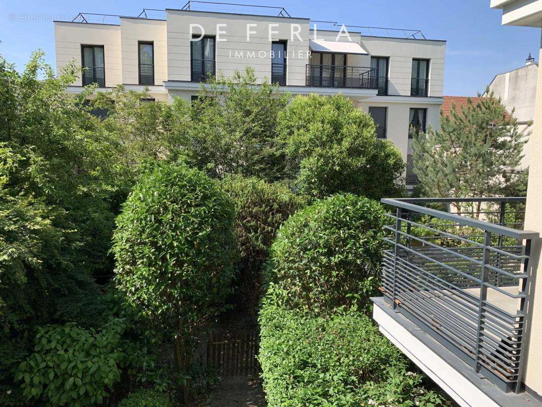 Appartement à ISSY-LES-MOULINEAUX