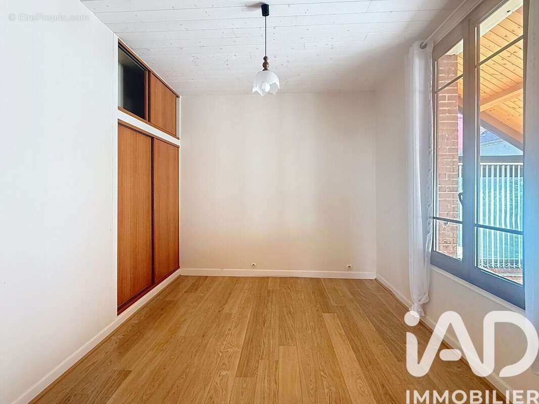Maison 91 m² à Courlon-Sur-Yonne  - photo 5
