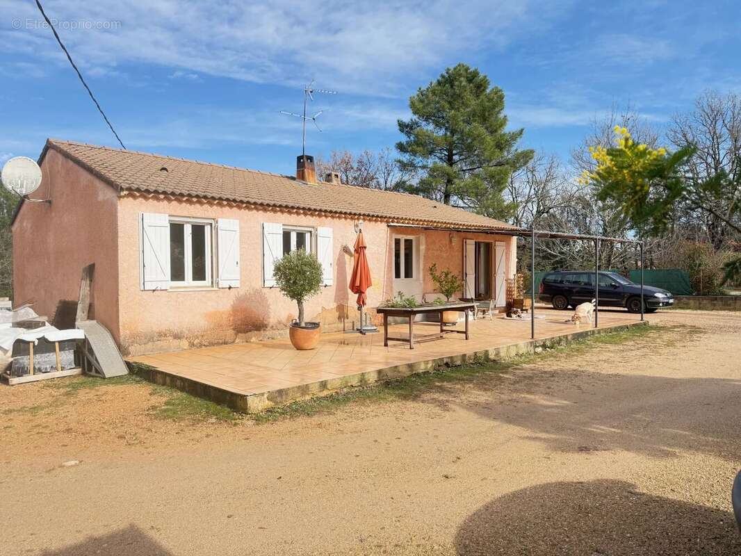 Maison à SAINTE-ANASTASIE-SUR-ISSOLE