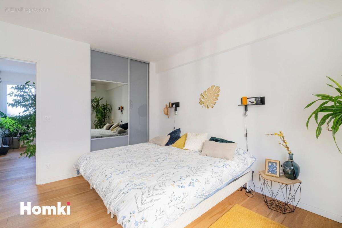 Appartement à MARSEILLE-7E