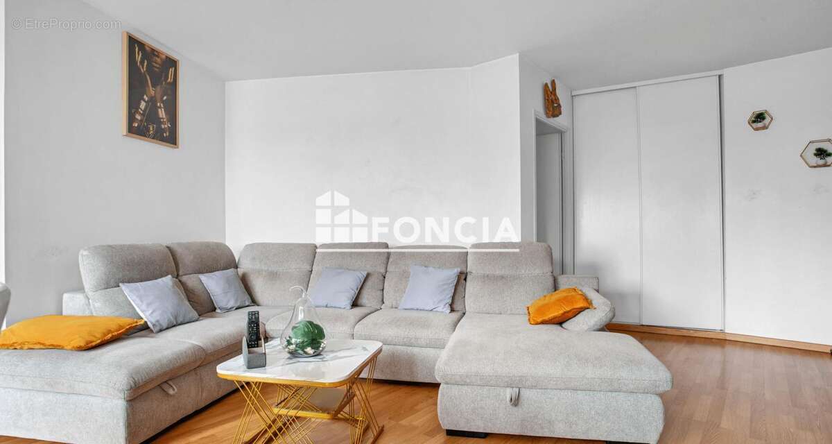 Appartement à MORANGIS