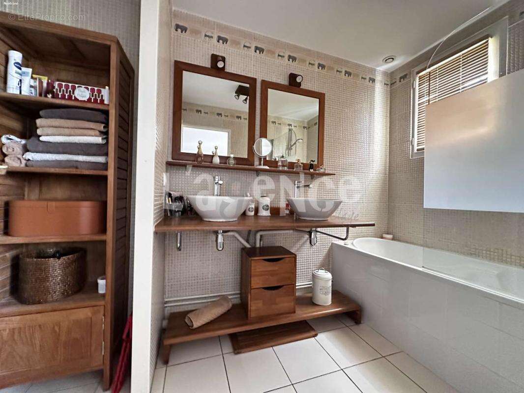 Maison à CLAYE-SOUILLY