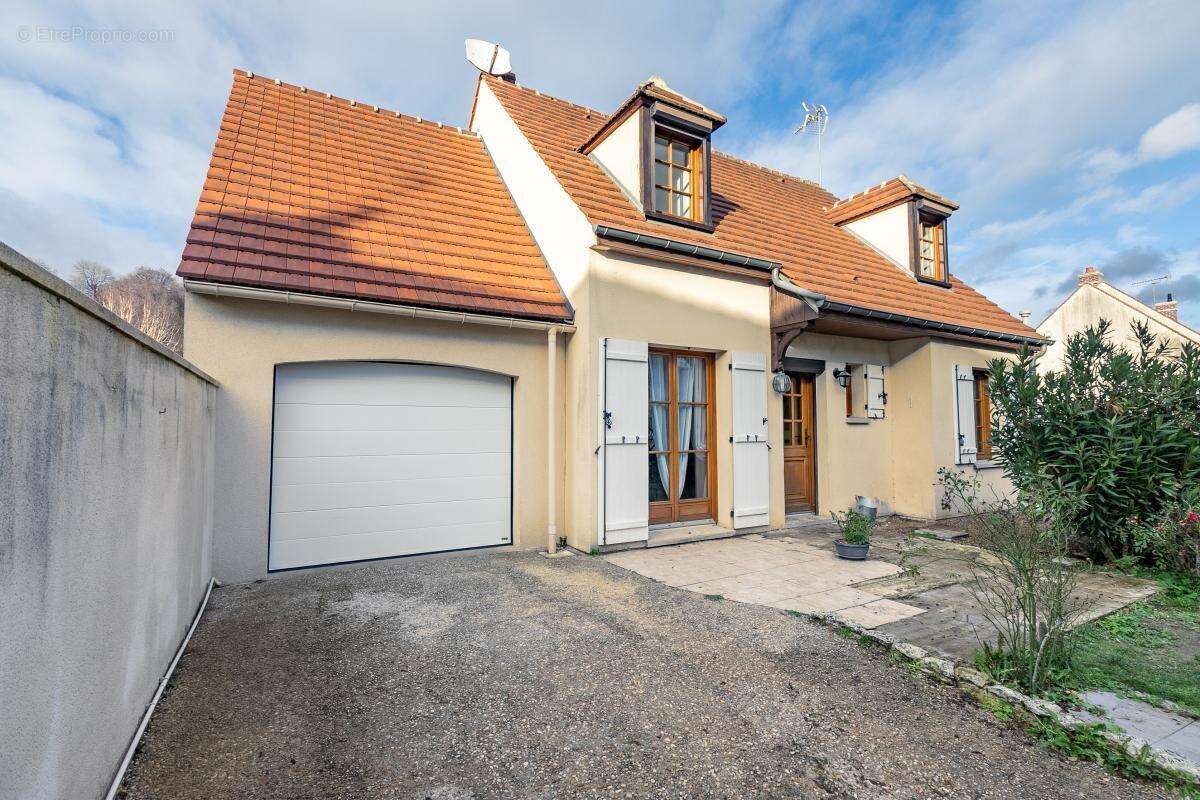 Maison à NEUILLY-SOUS-CLERMONT