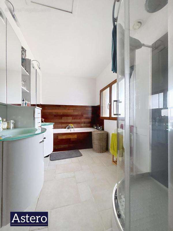Sarzeau-centre ville-maison 7 pieces-piscine-calme-lumineuse - photo 5