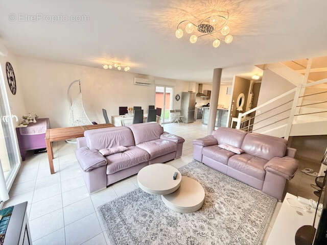 Maison à DIVONNE-LES-BAINS