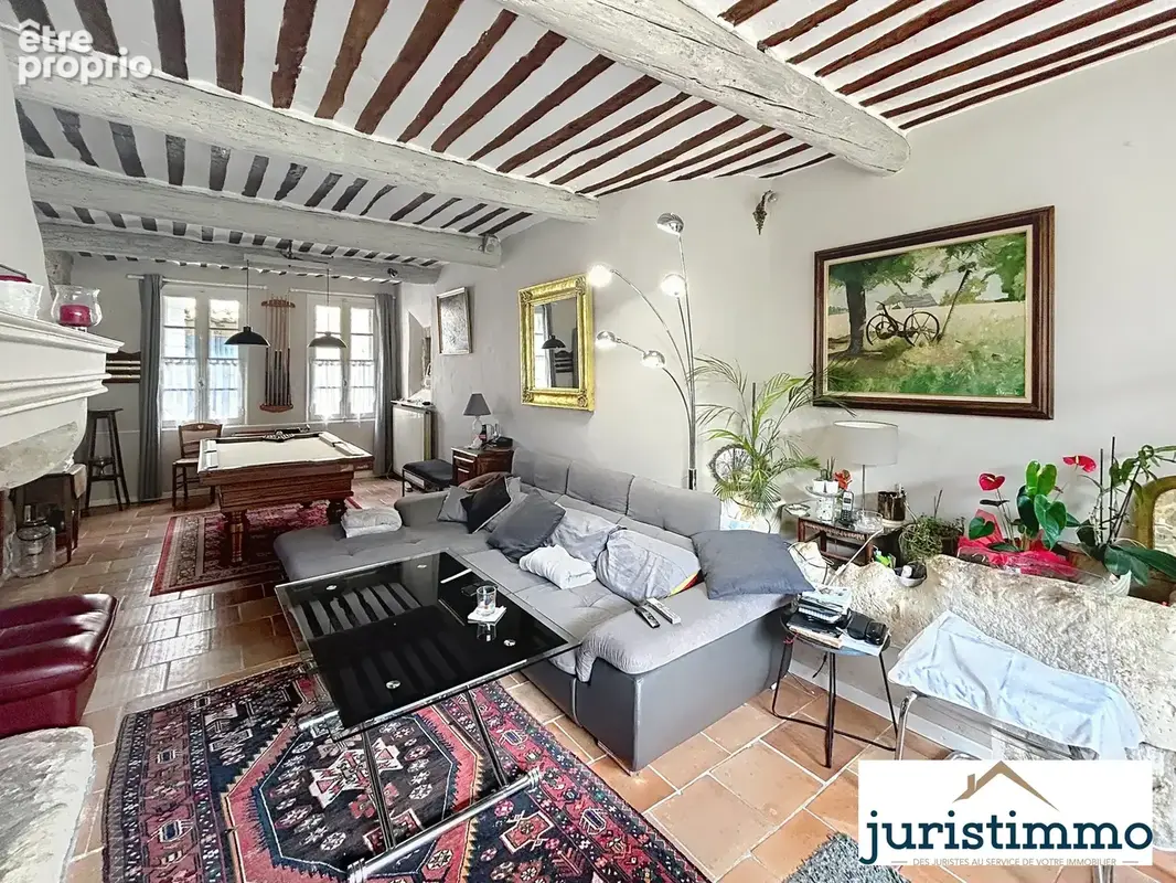 Propriété de charme au pied du château de Mondragon composée de deux habitations et dépendances. - photo 6