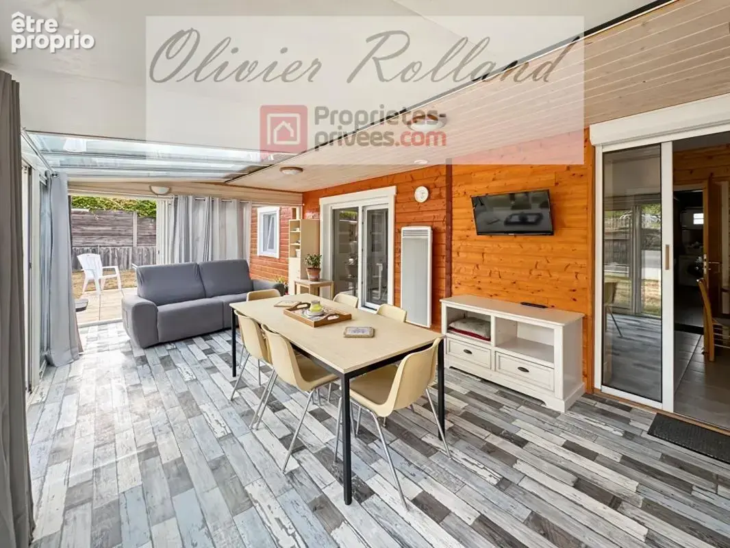 Chalet d'exception en bois massif (DPE B) - Plain-pied 135 m², 4 chambres, véranda & annexes sur 1 318 m² de terrain - photo 8