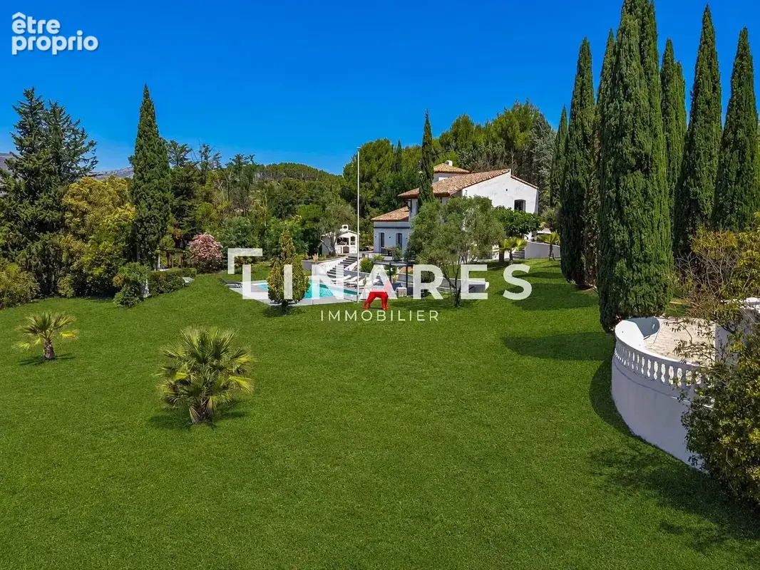 L'ICONIQUE - Villa T6 de 343m² - Dépendance - Piscine - Court de tennis - Terrain de 8000m² - 13420 GEMENOS - photo 27