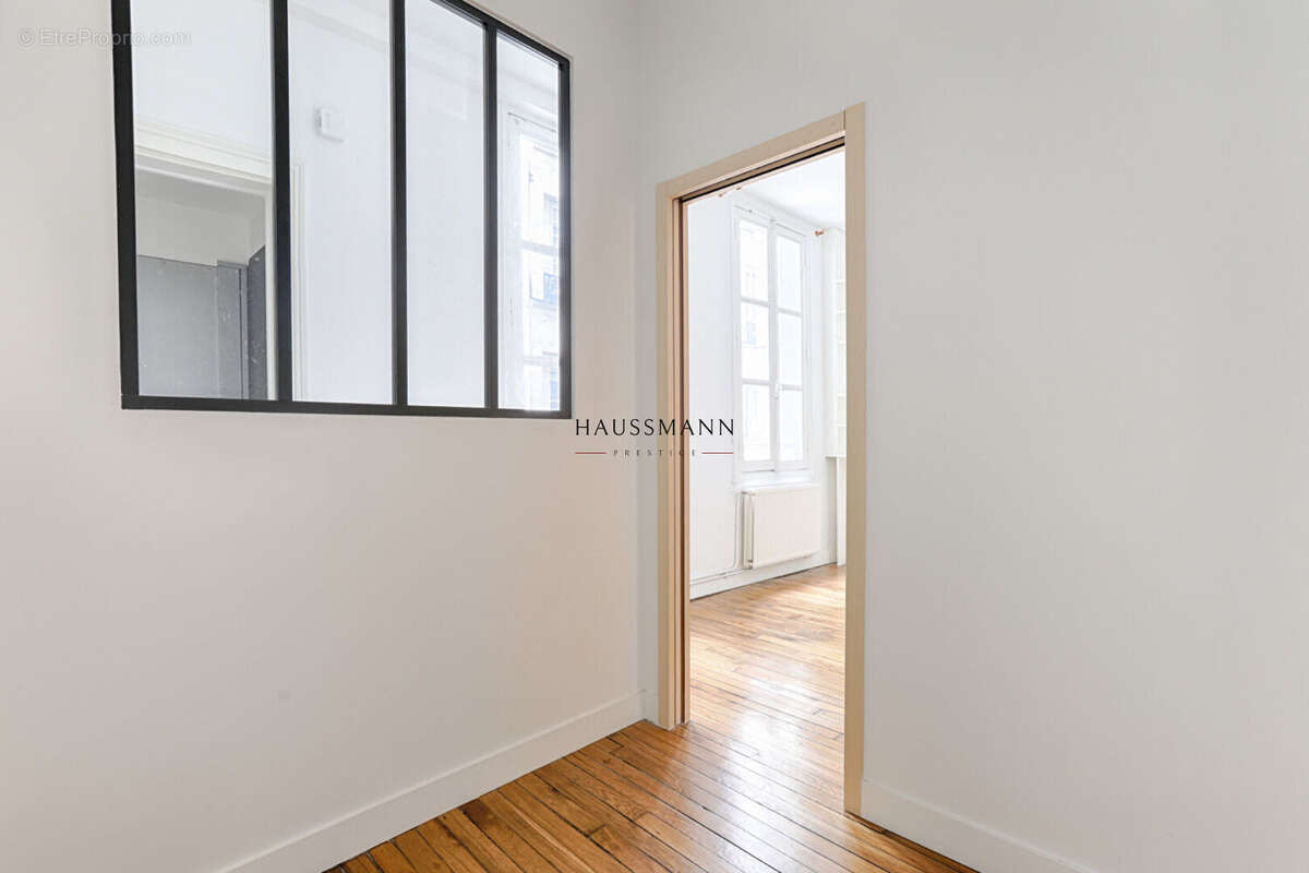 Appartement à PARIS-3E