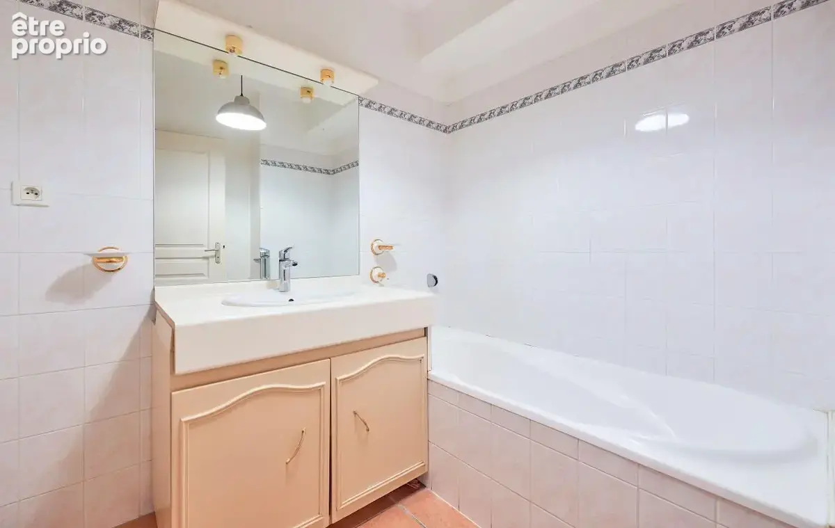 EXCLUSIVITÉ - Appartement T3 de 68 m² avec terrasse et garage - Manosque - photo 5