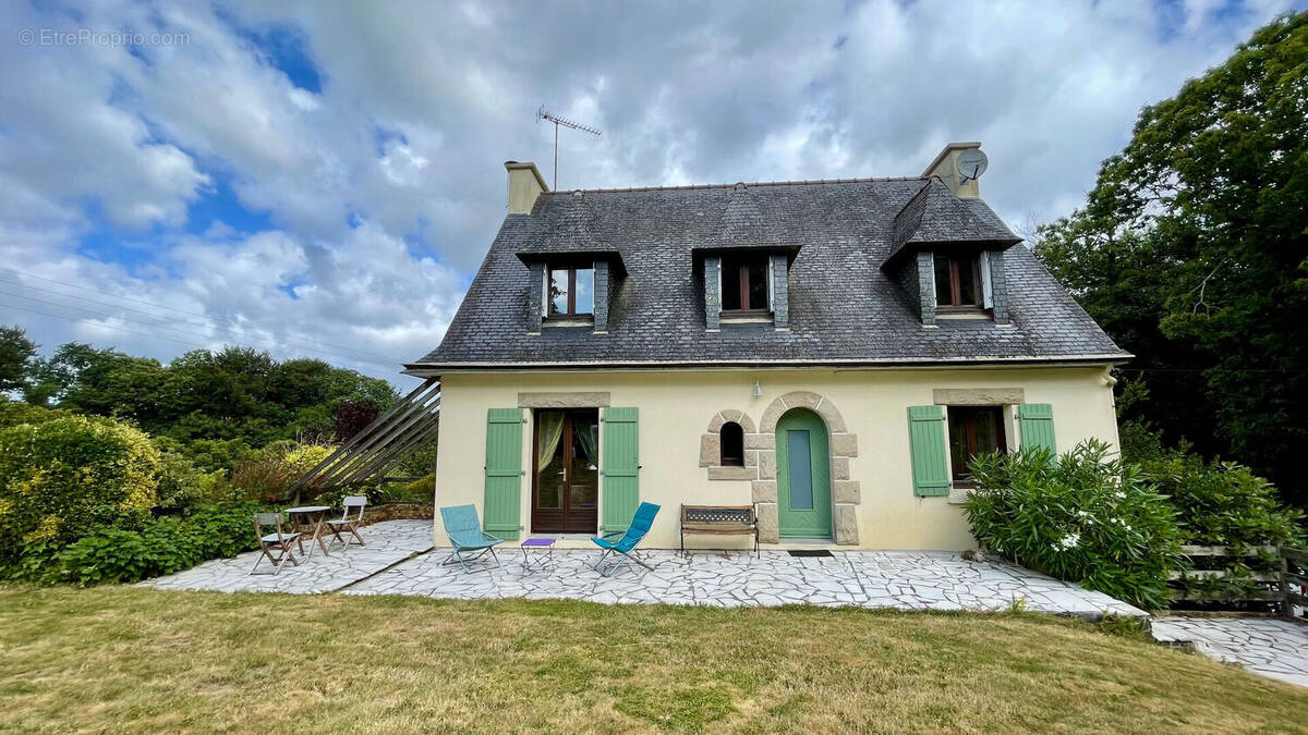 Maison à ERGUE-GABERIC