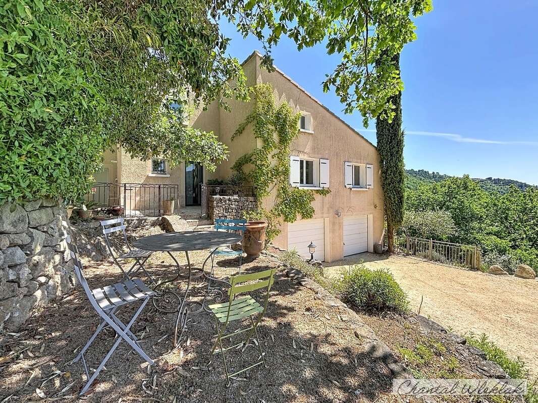 Maison à vendre à Chassiers (07) - Superficie hab 165 m2 -  Terrain 2170 m2 - photo 8