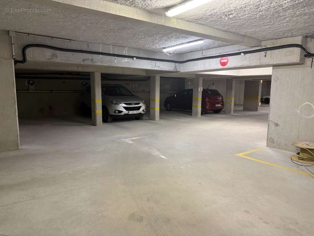 Parking à FORT-MAHON-PLAGE