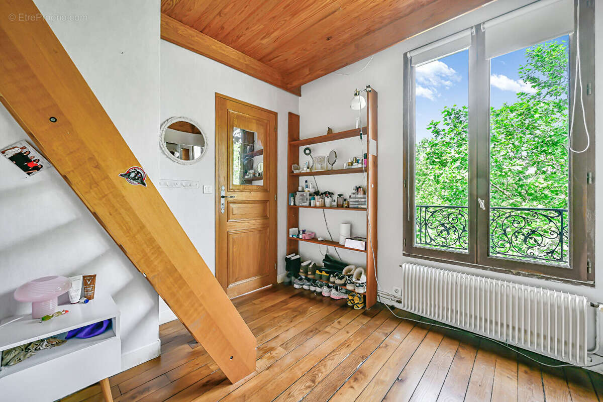 Appartement à PARIS-14E