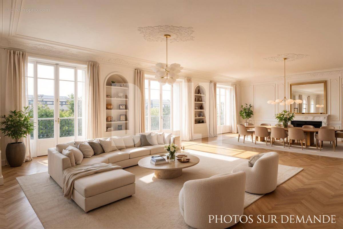 Appartement à PARIS-16E