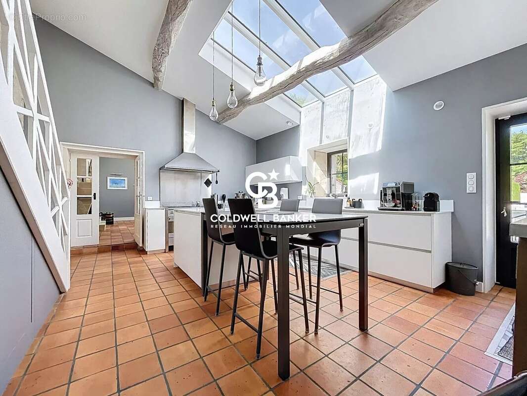 Maison à CORME-ROYAL