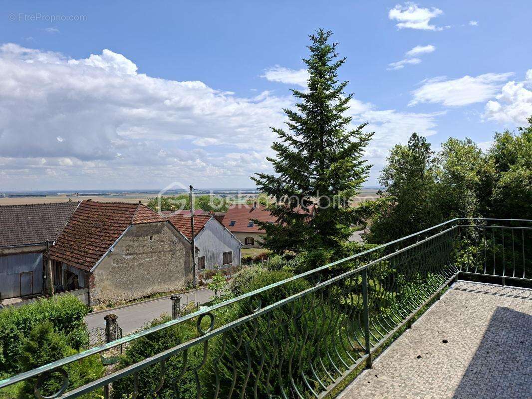 Maison de village s/sous-sol total    Des volumes très généreux !  calme et clarté - photo 10