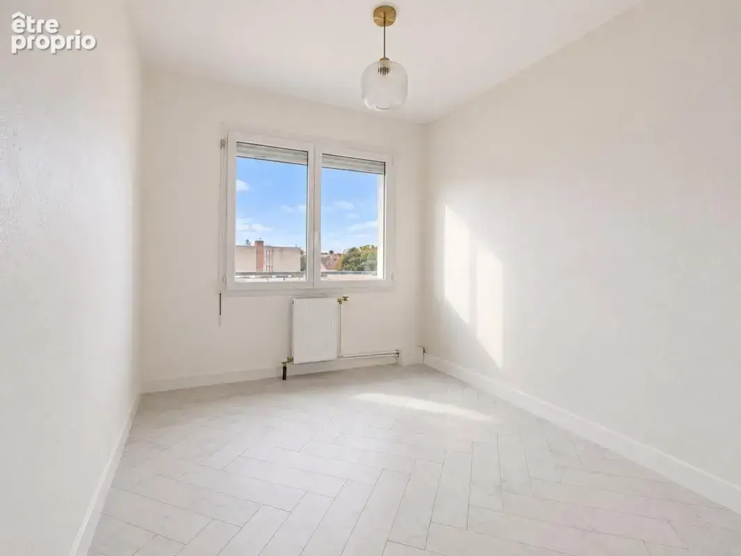 Appartement 4 pièces – 68 m² – 3 chambres – Balcon – Vue dégagée – Entièrement rénové - photo 8