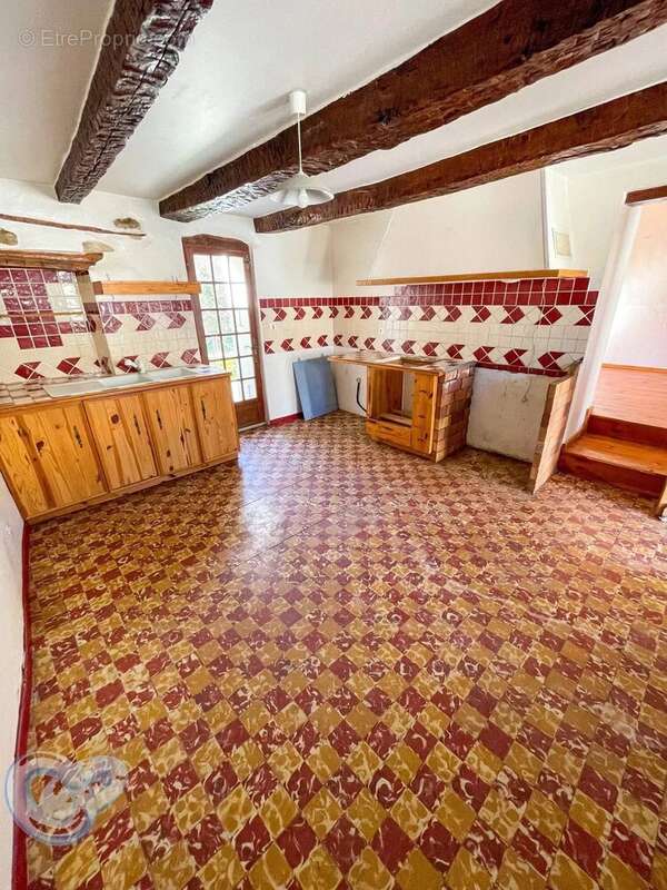 Maison à REVEST-DU-BION