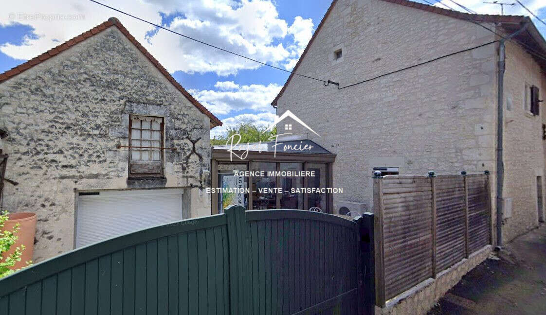 Maison à LA CELLE-SAINT-AVANT