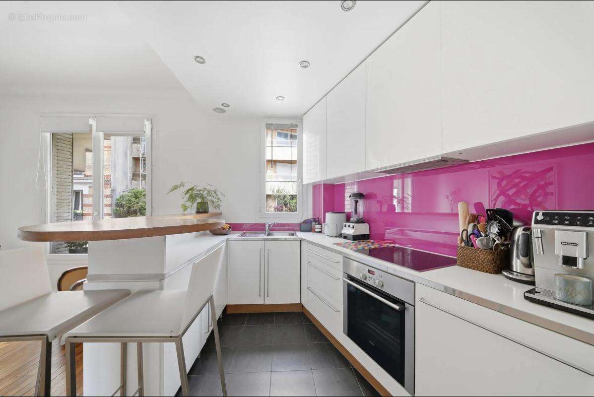 Appartement à PARIS-19E