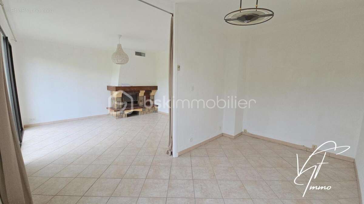 Maison à SIX-FOURS-LES-PLAGES