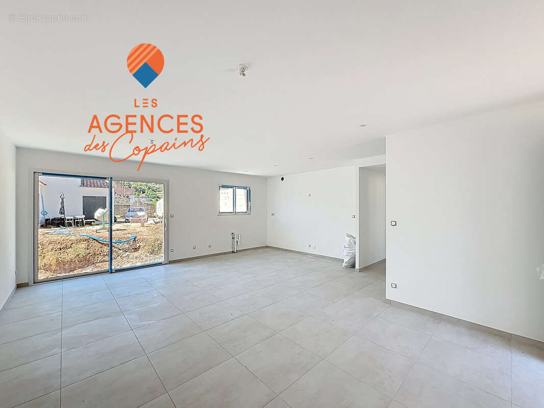 Appartement à CUERS