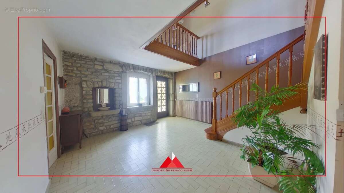Maison en pierres apparentes avec 3512m² de terrain - photo 4