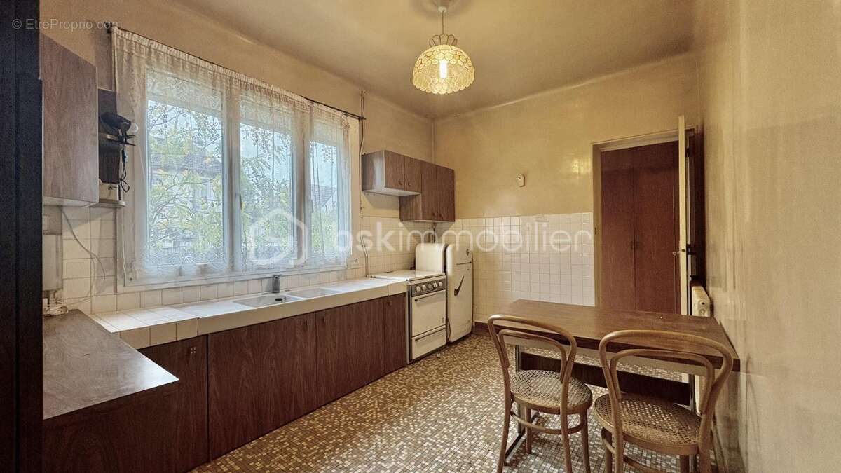 Maison à VILLENEUVE-LE-ROI