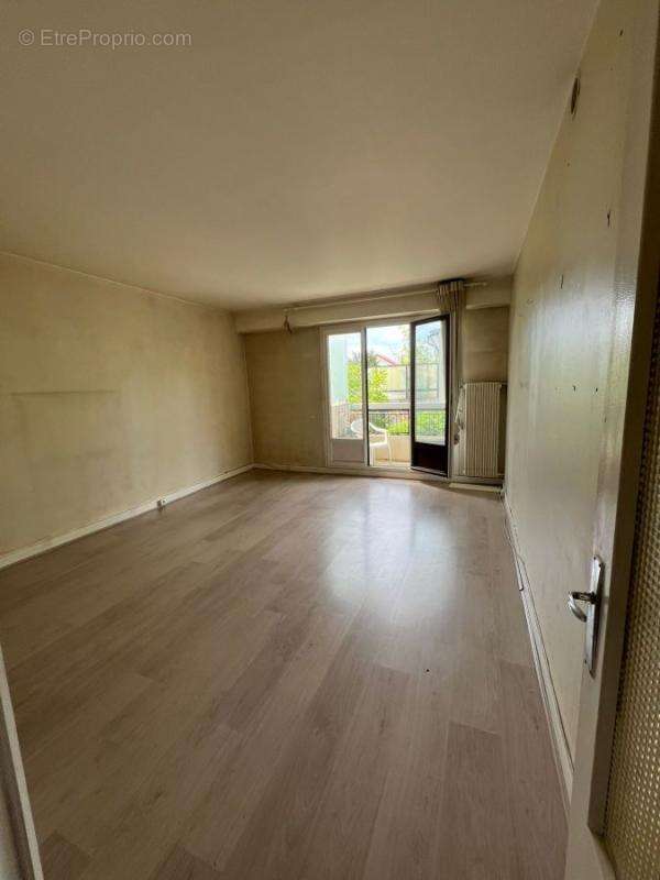 Appartement à SAINT-MAUR-DES-FOSSES