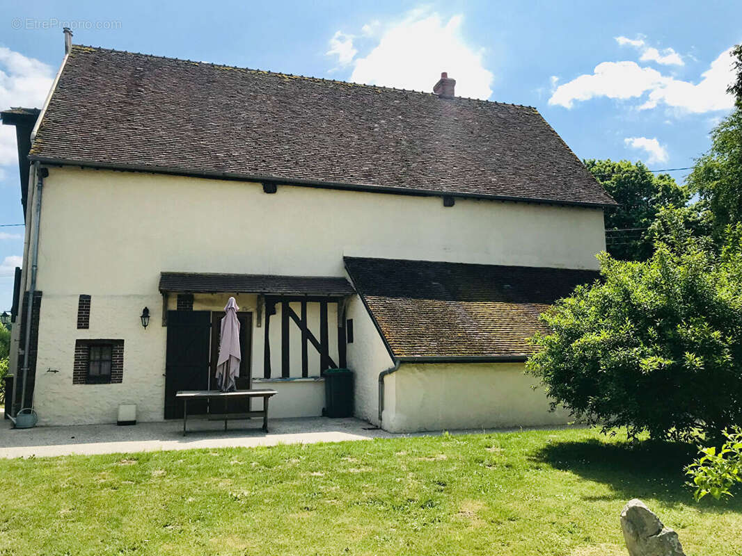 Maison à SAINT-LUBIN-DES-JONCHERETS