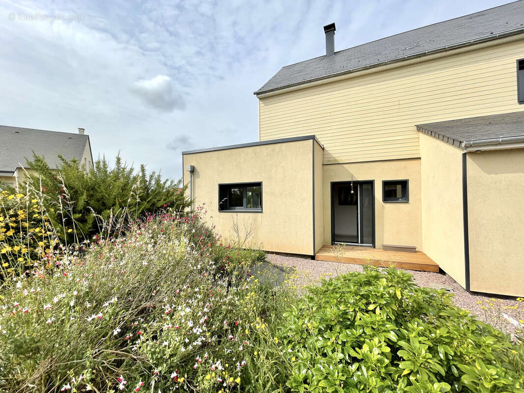 Maison à URVILLE