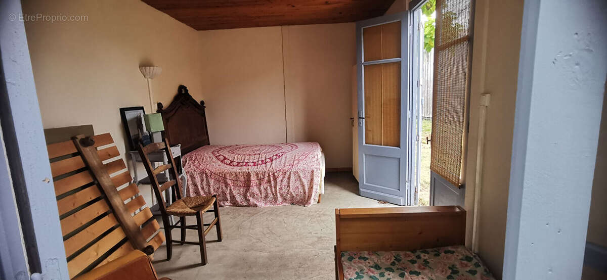 Lege  maison f3 + dependance - photo 4