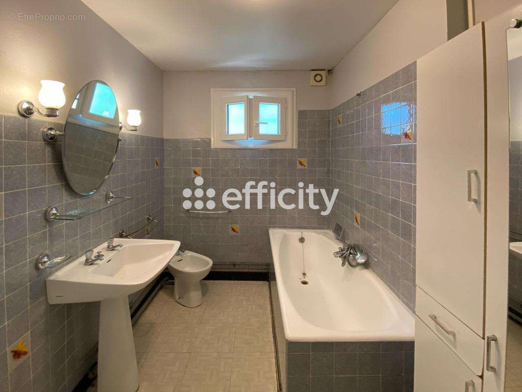 Maison à LUGON-ET-L'ILE-DU-CARNAY