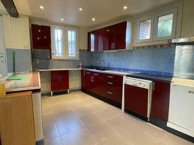 Maison à LA BAZOCHE-GOUET