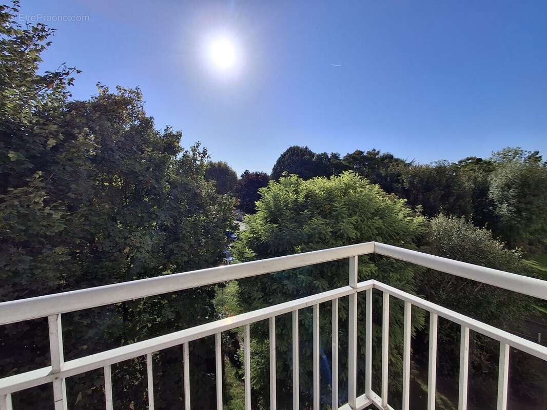 Appartement à FRESNES