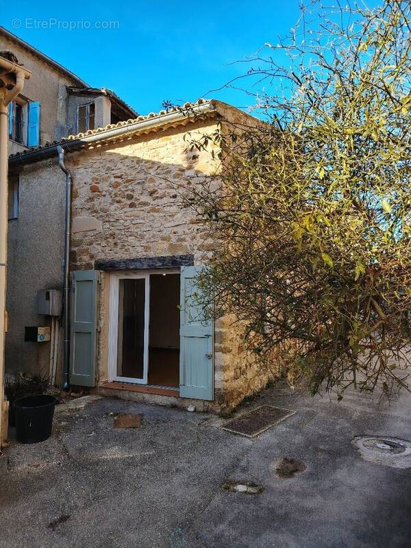 Maison à REVEST-DES-BROUSSES
